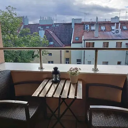 Cozy Rooftop With Balcony Prague Exterior photo