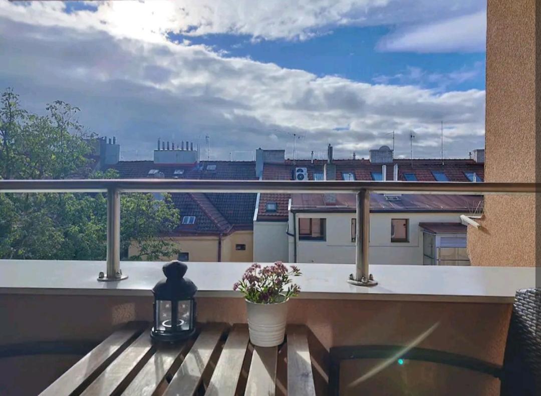 Cozy Rooftop With Balcony Апартаменти *